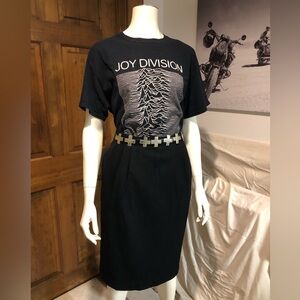 Unknown Pleasures Graphic Tee - Black